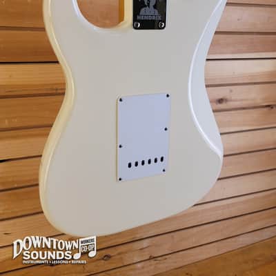 2015 Fender Jimi Hendrix Signature Stratocaster with Road Runner Gig Bag - Olympic White, 8lbs image 7