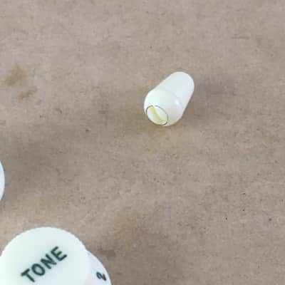 Fender American Vintage White Green Font Reissue Strat 3 Knobs Complete Set + Tip Pale Mint image 5