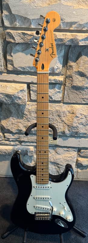 Fender Standard Stratocaster