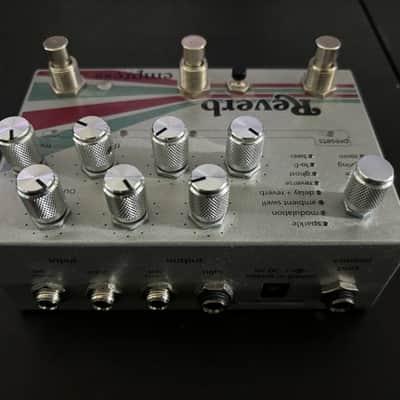 Empress Reverb 2010s - Graphic Bild 4