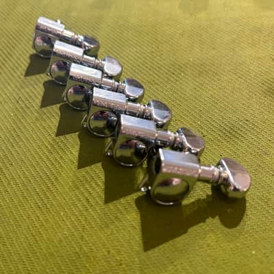 Grover in-Line Locking Mid-Sized Rotomatic Tuners - 18:1 - Chrome image 2
