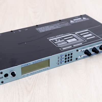 Yamaha FS1R Formant Shaping / FM Synthesis Tone Generator Rackmount Synthesizer