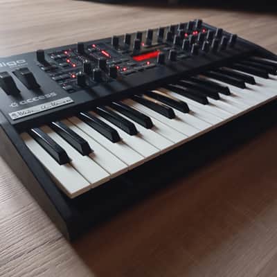 Access Virus Indigo 2 REDBACK LIMITED EDITION only 500 ever made! 37-Key Digital Synthesizer 2010s Black with signature image 4