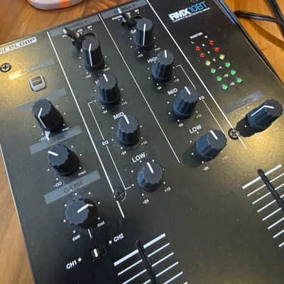 Reloop RMX-10BT 2-Channel DJ Mixer with Bluetooth 2020 - Present - Black image 4