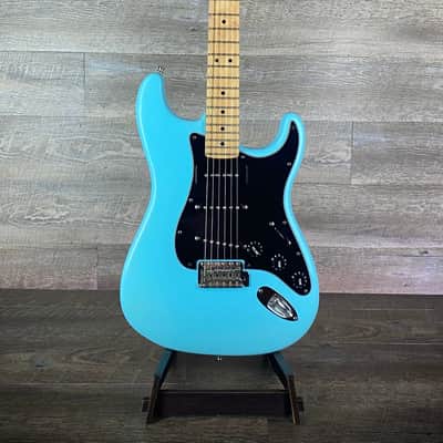 Modified Fender Highway One American Stratocaster with Custom Upgrades - USED image 3