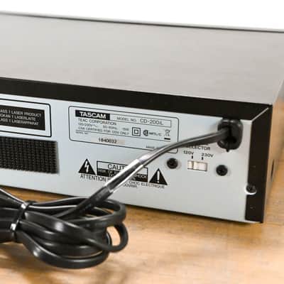 TASCAM CD-200iL Professional CD Player & iPod Dock CG01XZE | Reverb