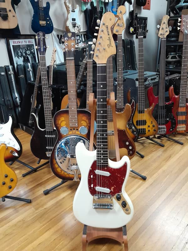 Fender Mustang Guitar with Rosewood Fretboard 1965 - Olympic White image 1