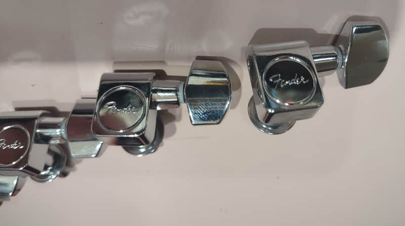 Fender 6 In-Line Tuning Heads - 2 Pin - Chrome image 1