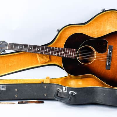Gibson LG2 Banner Hogtop Sunburst 1944 image 3
