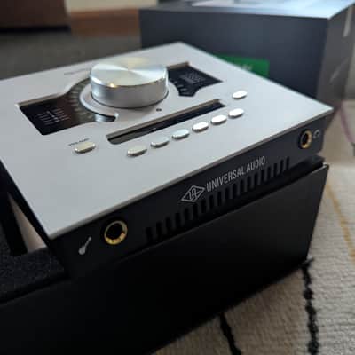 Universal Audio Apollo Twin X Duo Gen 2 Thunderbolt Audio Interface 2024 - Present - Silver image 4