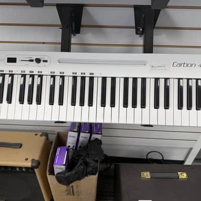 Used Samson Carbon 49 Midi Keyboard
