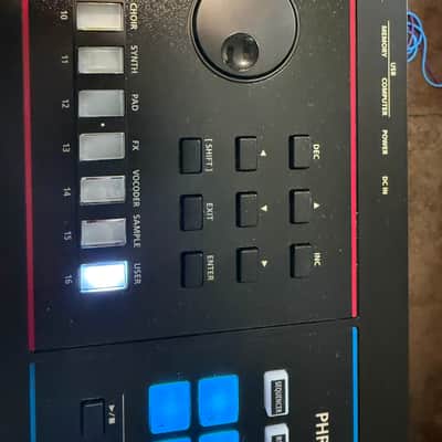Roland Juno D8 + Travel Case image 4