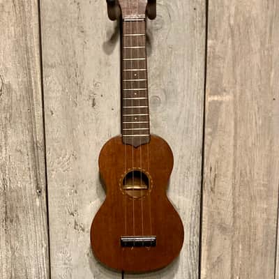 Beatiful 1920's Gibson Style 1 Soprano Ukelele, Support Brick and Mortar Shops! image 2