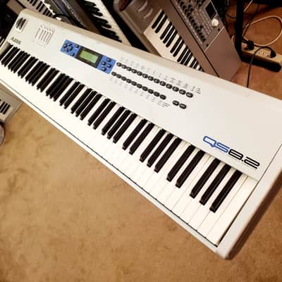MUST SEE!!! ALESIS QS8.2 STAGE PIANO FULLY SERVICED AND IN AMAZING CONDITION! image 4