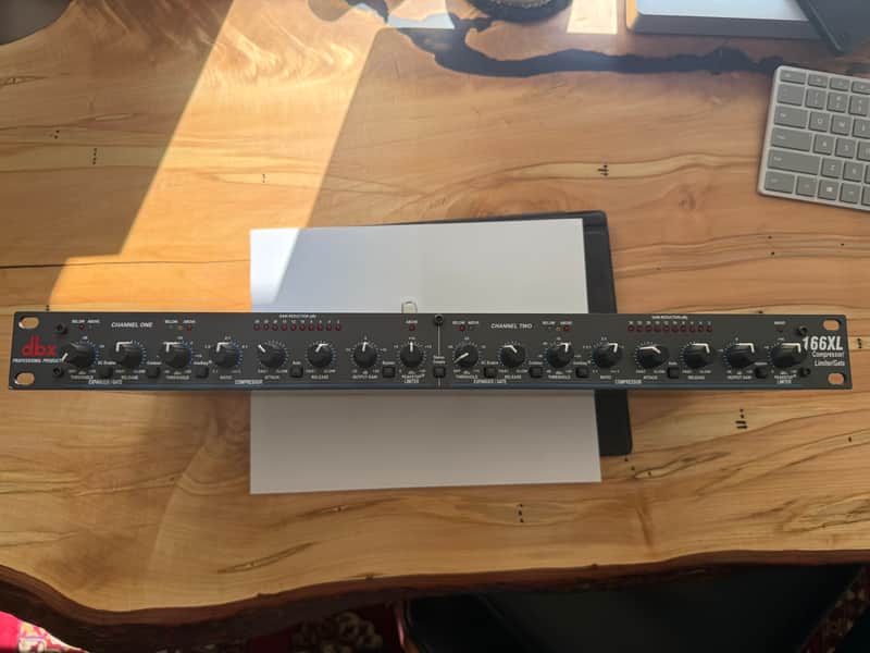 dbx 166XL Stereo Compressor / Limiter / Gate