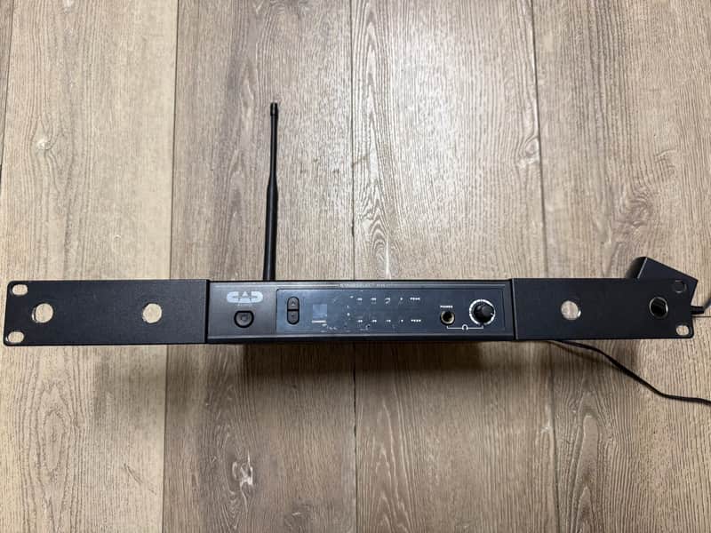 CAD StageSelect IEM StagePass Series UHF Wireless In-Ear Monitor System 2010s - Black image 1