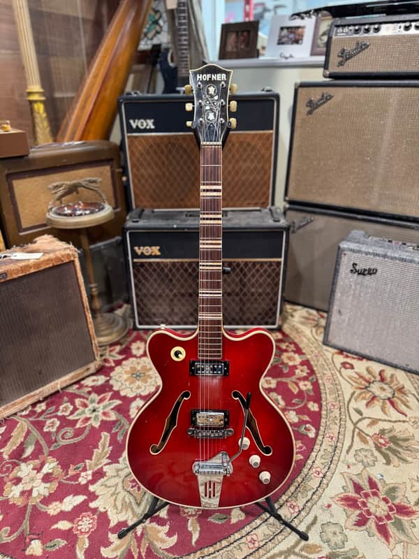 1965 Hofner Verythin image 1