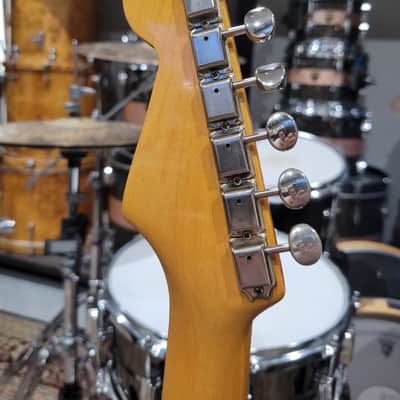 Squier JV Vintage Series '57 Stratocaster 1982 - 2-Tone Sunburst W/ Case (C013-G21) image 11