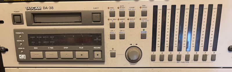 TASCAM Da-38 90’s image 1
