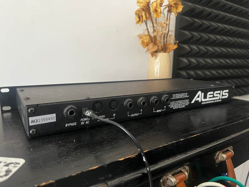 Alesis Midiverb III