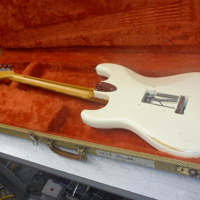 Fender Stratocaster : Re-Fretted w/Case 1975-1976 - Re-Finished in White image 9