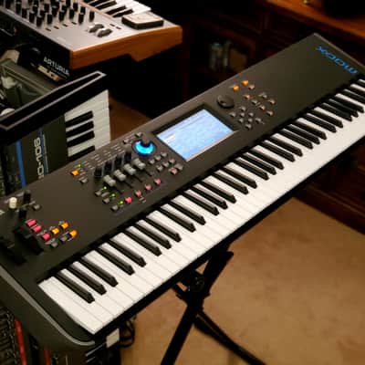 MUST SEE!!! YAMAHA MODX7 PERFORMANCE STAGE PIANO INSPECTED/SERVICED IN AMAZING CONDITION!