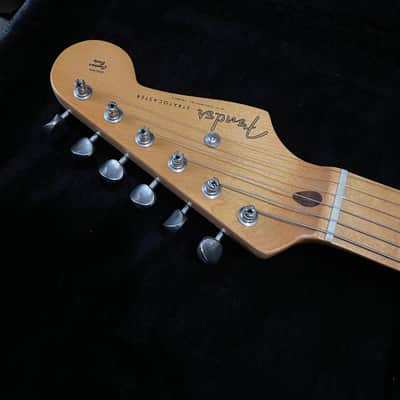 Fender Classic series ‘50s Stratocaster 1999 - Two tone burst w/ HSC image 5