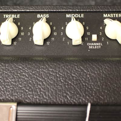 Fender Hot Rod Deluxe IV 40 watt Tube Guitar Amplifier w/Cover & Footswitch image 3