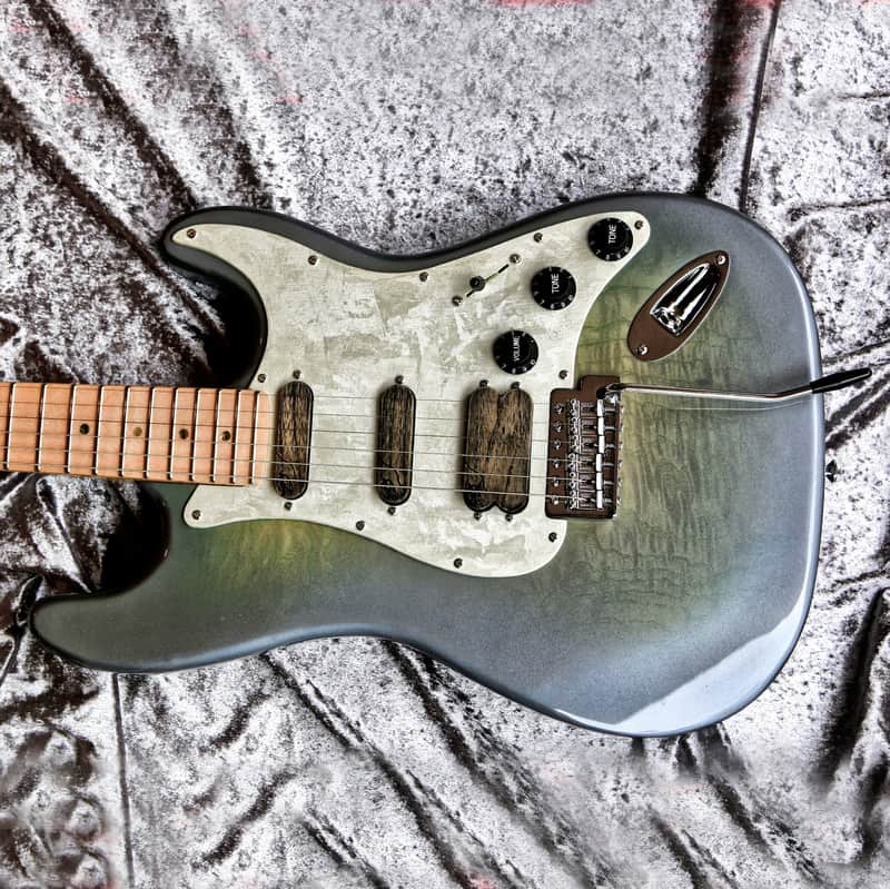 Build to Order GB Liuteria Traditional Strato pearl grey image 1