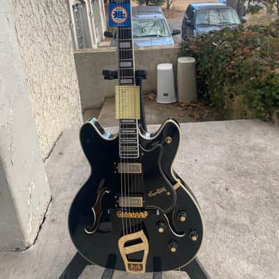 Hagstrom '67 Viking II 2023 - Present - Black Gloss image 2