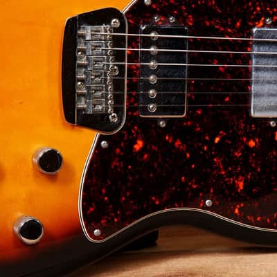 FENDER TORONADO DELUXE MIM Early! 1997 Atomic Humbuckers Offset Body Sunburst 05050 image 7