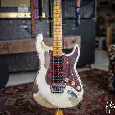 Handyman Mick Mars Stratocaster "The Dirt" 2019 Vintage white image 20