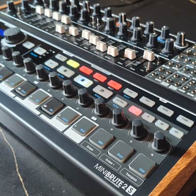 Arturia MiniBrute 2S Desktop Synthesizer 2018 - Present - classic image 4