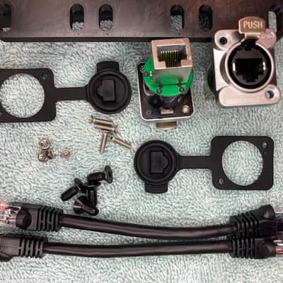 PreSonus NSB 16.8 Rack Ears Kit ("Rack Kit") with IP-65 dust/water caps Bild 4