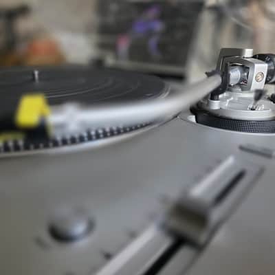 Technics SL-1200GR Turntable (Silver) w/ Ortofon Cart & Dust Cover (33/45/78) image 9