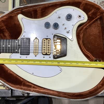 Ovation Breadwinner 1973 - 1975 White image 21