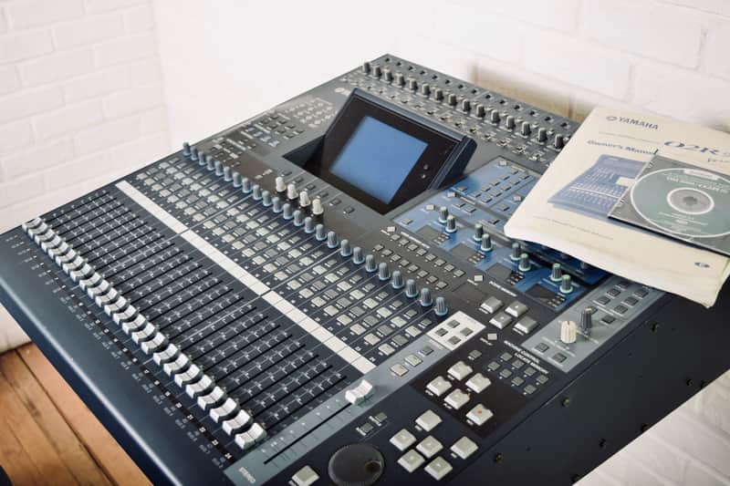Yamaha 02R96 V2 Version 2 digital mixing console Excellent w/ manual-audio mixer image 1
