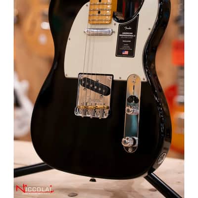 Fender American Professional II Telecaster Maple Fingerboard, Black image 3