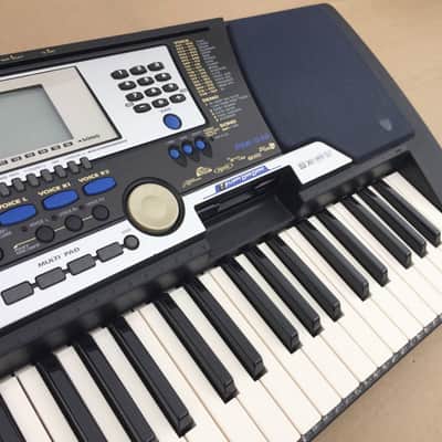 Yamaha PSR-540 Synthesizer Arranger Piano Keyboard + Accessories image 3