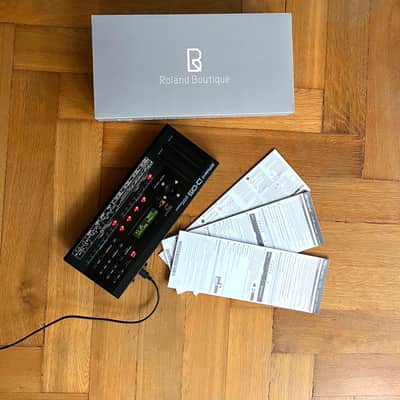 Roland D-05 Boutique Series Linear Synthesizer - complete set image 1