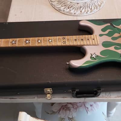 Bon Jovi - Richie Sambora owned 1987 Custom Kramer Custom Pacer 1987 Champagne Flip / Flop Flamed image 4