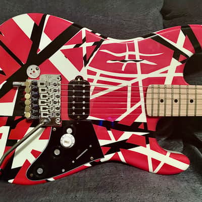 EVH STRIPED SERIES RBW (FRANKY / FRANKENSTRAT) BODY WITH 5150-STYLE BANANA NECK TRIBUTE GUITAR image 2