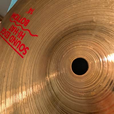 Paiste 14" 2002 Sound Edge Hi-Hat Cymbals (Pair) 1980 - Present - Traditional image 9