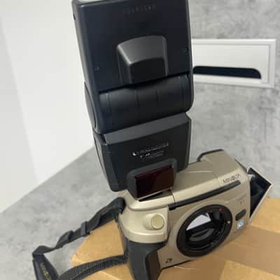 Minolta Vectis S‑1 and Cullmann 40AF image 3