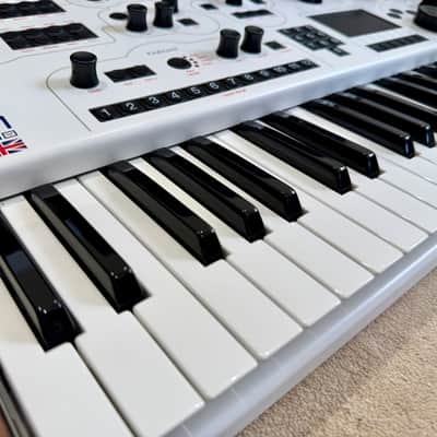 Modulus 002 (Modal Electronics) 12-Voice Poly: RARE with Dig I/O card, boxed, serviced image 10
