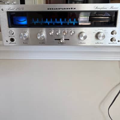 Marantz 2010 stereo receiver 1970’s image 1
