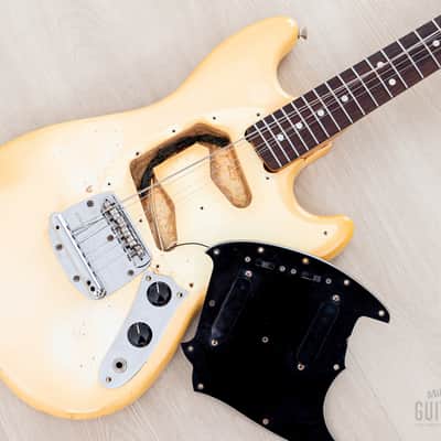 1981 Fender Mustang Vintage Offset Guitar Olympic White w/ Case image 22