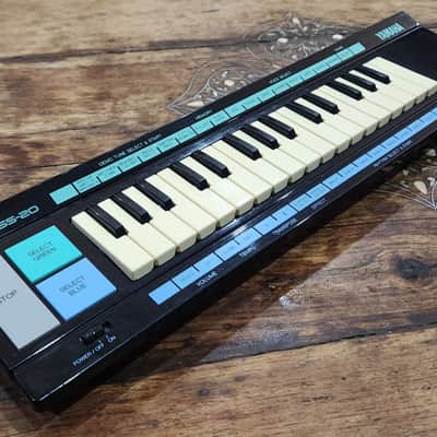 Yamaha PortaSound PSS-20 8 Bit Synthesizer 1989-92 Japan