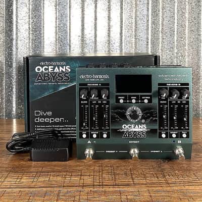 Electro-Harmonix EHX Oceans Abyss Advanced Reverb Laboratory Guitar Effect Pedal image 1