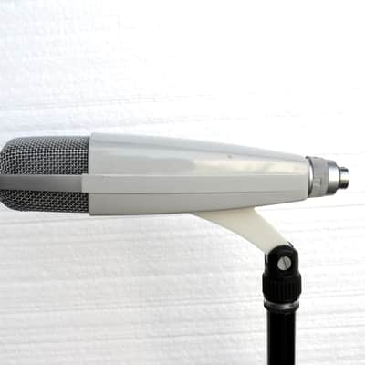 Sennheiser MD 421-N Cardioid Dynamic Microphone image 3